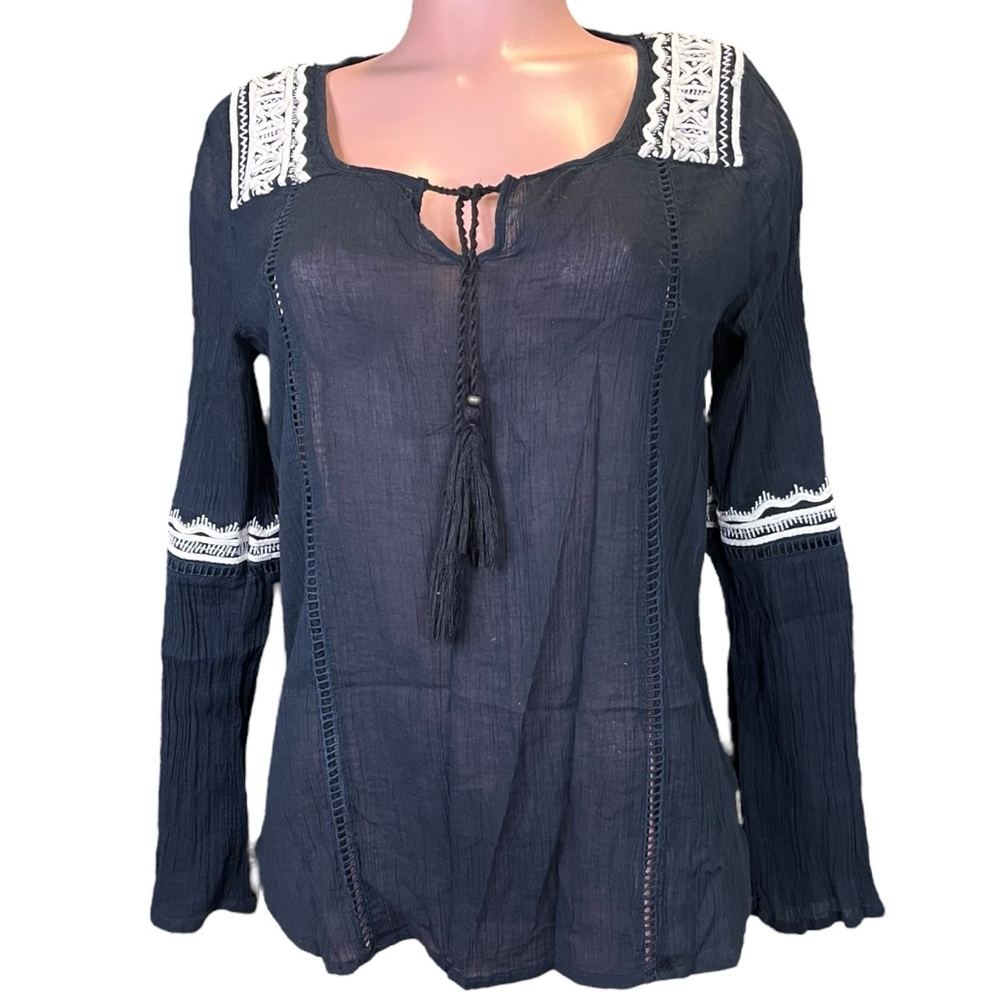 Billabong Black Bohemian Blouse White Embroidery‎ 100% Cotton Medium